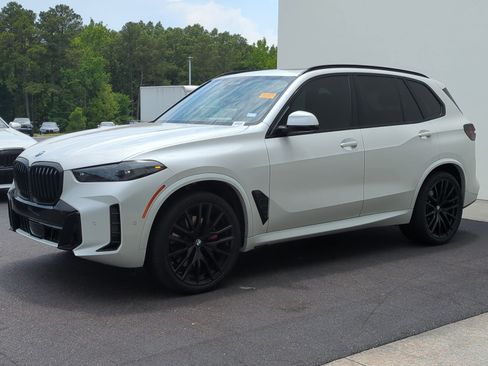 Used 2026 BMW X5 sDrive40i w/ M Sport Package RWD image 5
