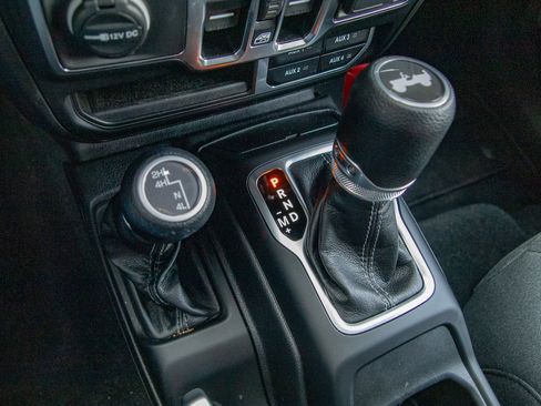 Used 2024 Jeep Wrangler Sahara w/ Technology Group image 18