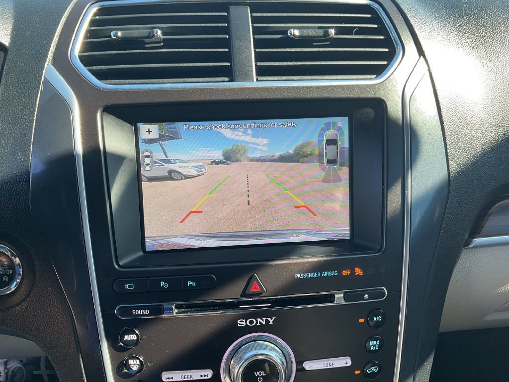 Used 2018 Ford Explorer Limited w/ Equipment Group 301A AWD/4WD image 19