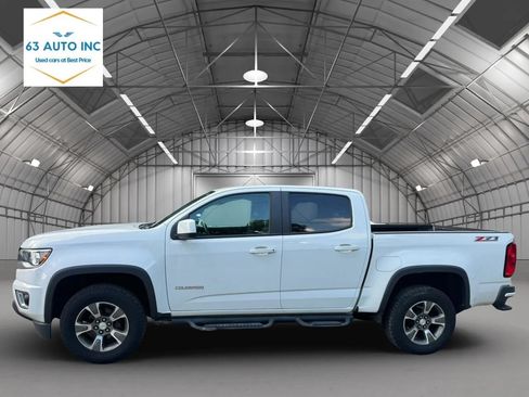 Used 2015 Chevrolet Colorado Z71 w/ Trail Boss Edition RWD image 2