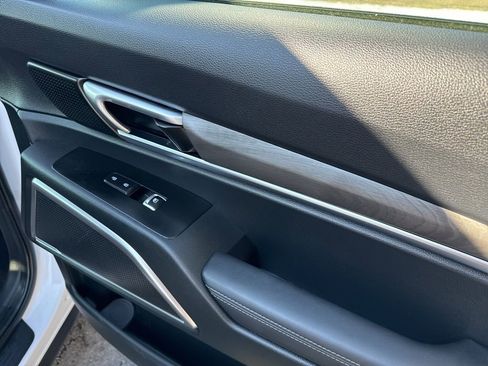 Used 2025 Kia Telluride EX X-Line image 38