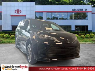 Used 2026 Toyota Sienna LE FWD video 1