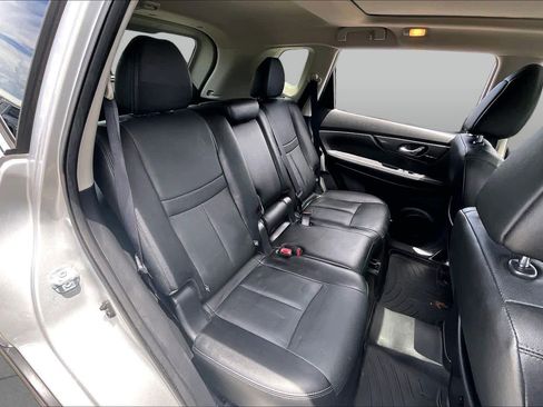 Used 2016 Nissan Rogue SL w/ SL Premium Package FWD image 21