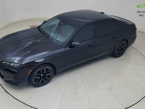 Used 2025 BMW i7 eDrive50 w/ M Sport Package RWD image 77