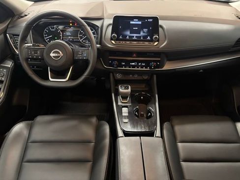 Used 2023 Nissan Rogue SV w/ SV Premium B Package FWD image 11
