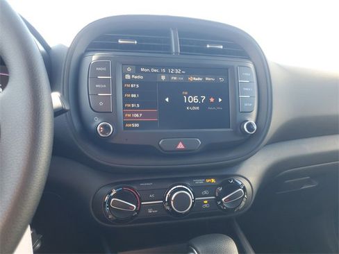 New 2025 Kia Soul LX image 18