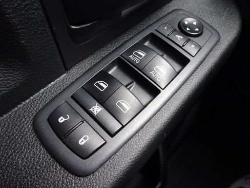 Used 2020 RAM 3500 Tradesman w/ Chrome Appearance Group image 26