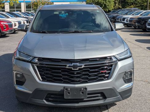 Used 2023 Chevrolet Traverse RS w/ LPO, Floor Liner Package FWD image 9