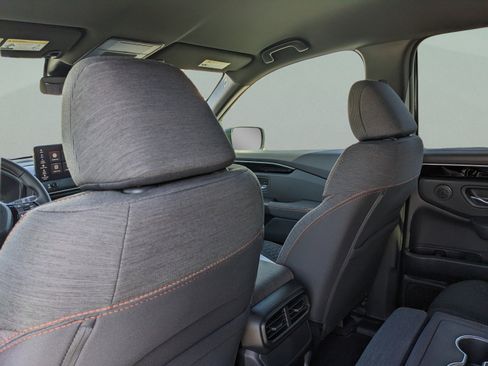 Used 2026 Honda Pilot Sport image 16