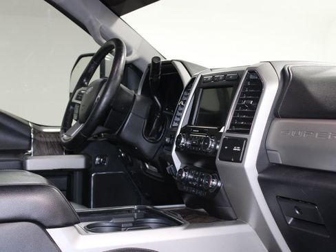 Used 2019 Ford F350 Lariat w/ Lariat Ultimate Package AWD/4WD image 32