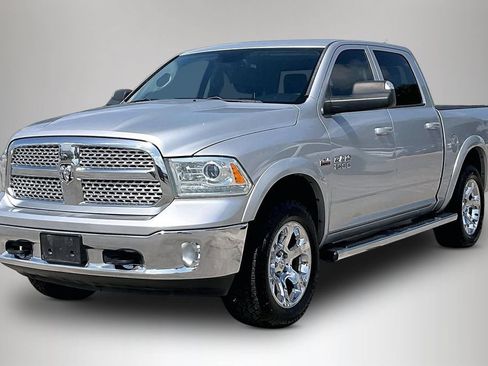 Used 2014 RAM 1500 Laramie w/ Convenience Group AWD/4WD image 2