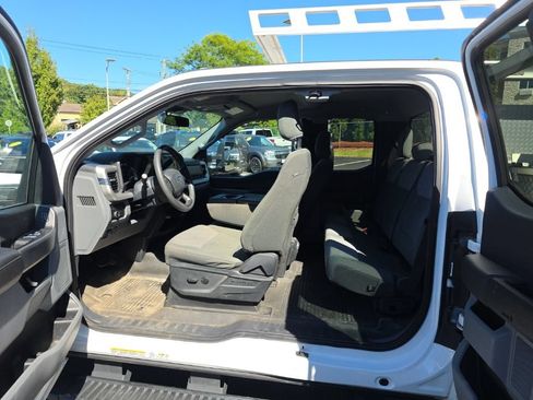 Used 2023 Ford F450 XLT w/ XLT Value Package AWD/4WD image 6