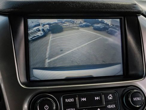 Used 2018 Chevrolet Suburban LT image 20