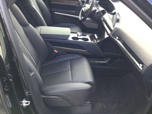 New 2026 Cadillac Vistiq Luxury image 17