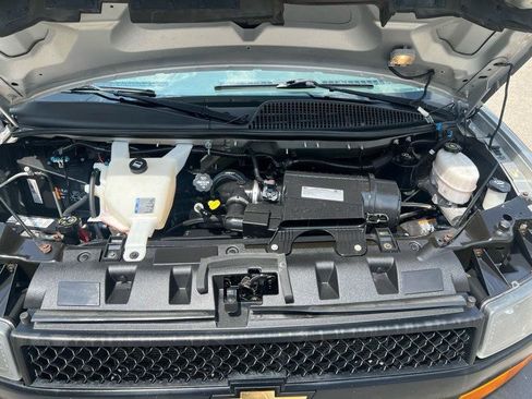 Used 2020 Chevrolet Express 3500 LS RWD image 21