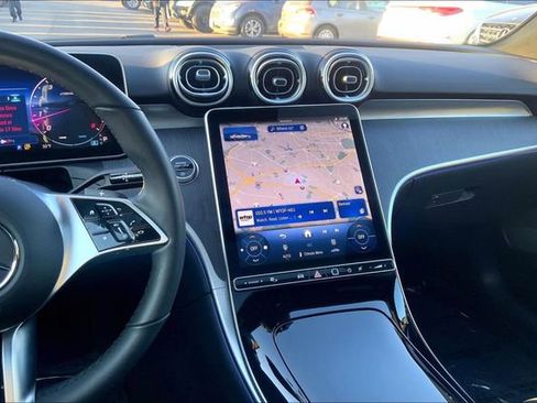 Used 2025 Mercedes-Benz C 300 4MATIC Sedan image 5