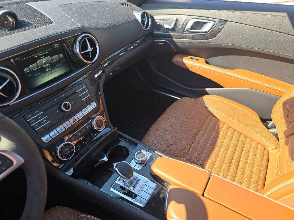 Certified 2020 Mercedes-Benz SL 550 image 27