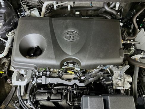 Used 2024 Toyota RAV4 LE image 32