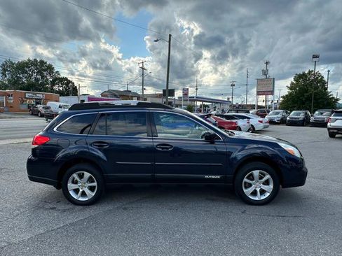 Used 2013 Subaru Outback 2.5i Premium AWD/4WD image 4
