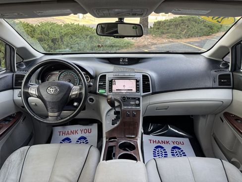 Used 2010 Toyota Venza image 19