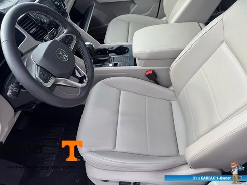 Used 2023 Volkswagen Atlas SE w/ Panoramic Sunroof Package image 13