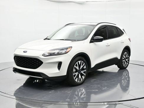 Used 2020 Ford Escape SE Sport image 1