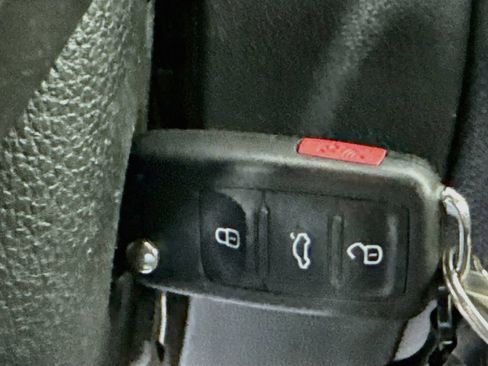 Used 2014 Volkswagen Jetta SE FWD image 18