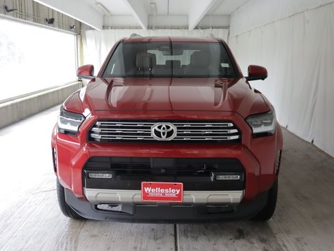 Used 2025 Toyota 4Runner Limited AWD/4WD image 4