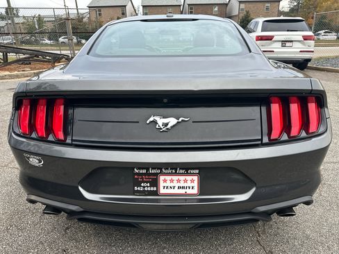 Used 2019 Ford Mustang Coupe image 6