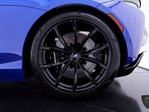 Used 2025 McLaren Artura RWD image 41