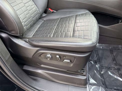 Used 2023 Cadillac Escalade V image 15