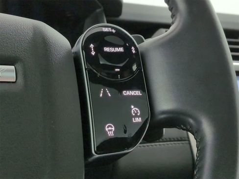 Used 2020 Land Rover Discovery HSE image 25