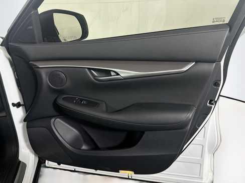 Used 2023 INFINITI QX50 Luxe image 35