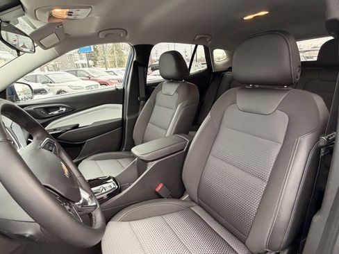 Used 2024 Chevrolet Trax LT w/ Driver Confidence Package image 8