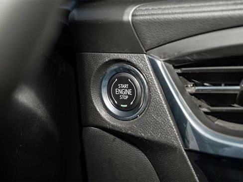 Used 2025 Buick Encore GX Avenir w/ Avenir Technology Package image 29