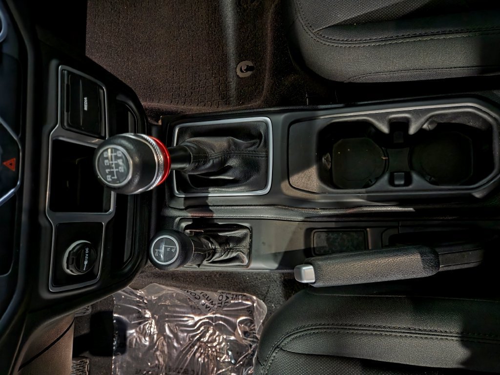 Used 2018 Jeep Wrangler Unlimited Sport AWD/4WD image 10