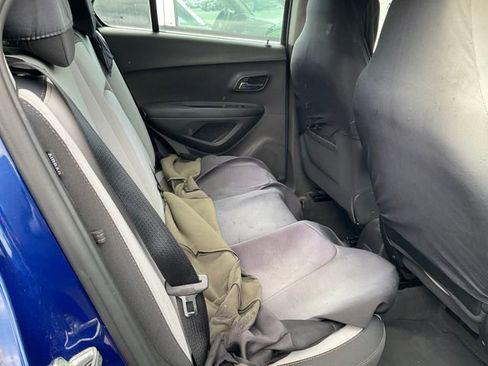 Used 2017 Chevrolet Trax LS FWD image 7