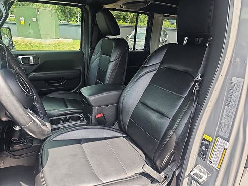 Used 2020 Jeep Wrangler Unlimited Sahara AWD/4WD image 14
