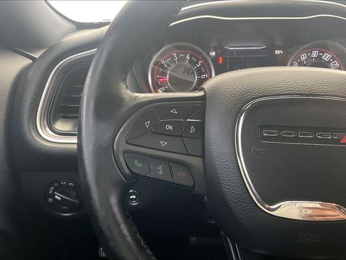 Used 2015 Dodge Challenger SXT w/ Driver Convenience Group RWD image 20