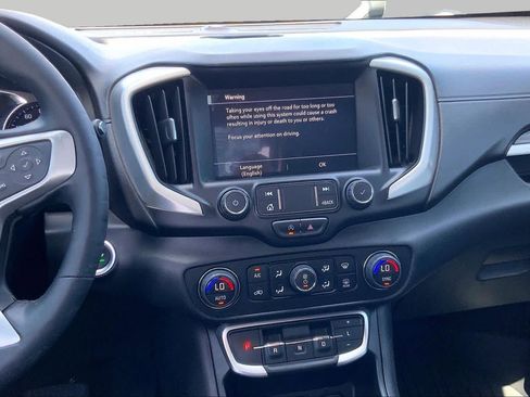 Used 2023 GMC Terrain SLT w/ Infotainment Package II FWD image 7