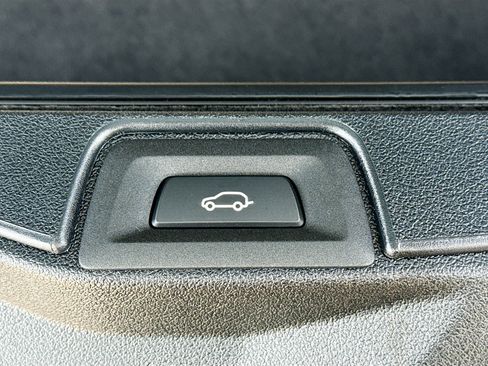 New 2026 BMW X5 xDrive40i w/ M Sport Package image 12