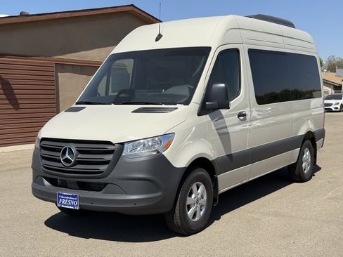 New 2025 Mercedes-Benz Sprinter 2500 image 4