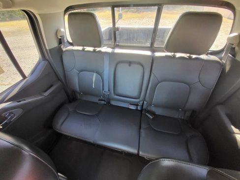 Used 2021 Nissan Frontier PRO-4X w/ Pro-4x Utility Package image 12