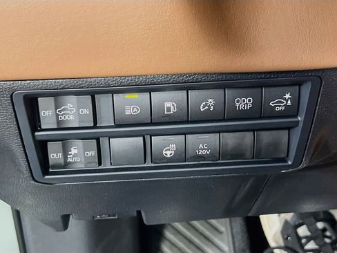 Used 2025 Toyota Tundra 1794 Edition AWD/4WD image 10