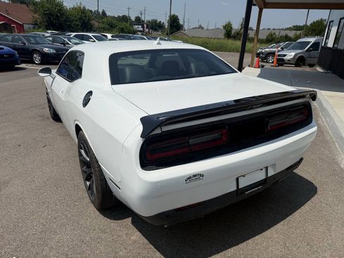 Used 2017 Dodge Challenger R/T Scat Pack RWD image 10