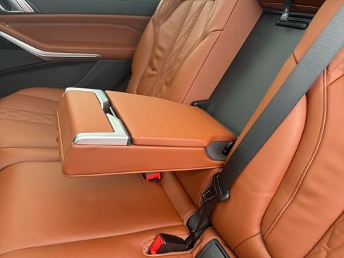 Used 2021 BMW X7 xDrive40i image 34