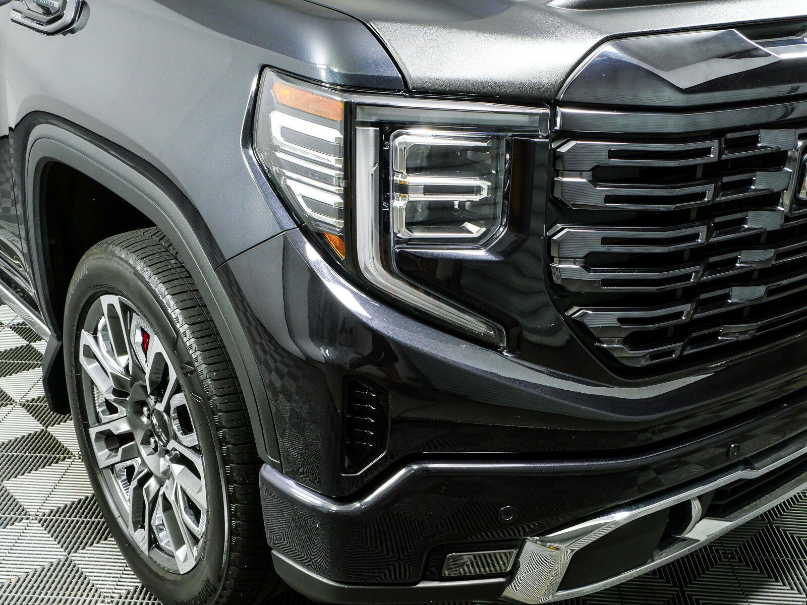 Used 2024 GMC Sierra 1500 Denali Ultimate AWD/4WD image 36