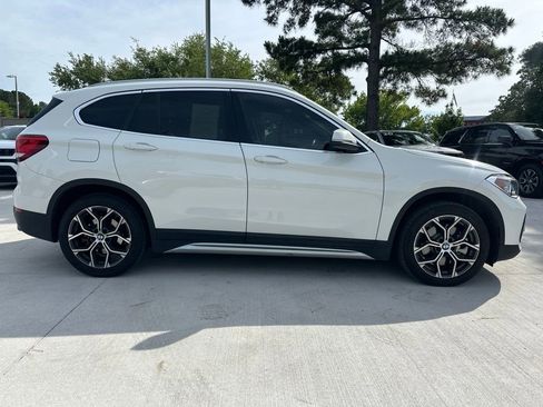 Used 2022 BMW X1 xDrive28i w/ Premium Package AWD/4WD image 4