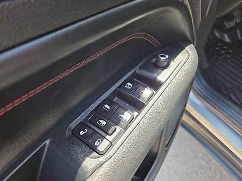Used 2023 Jeep Compass Trailhawk AWD/4WD image 33