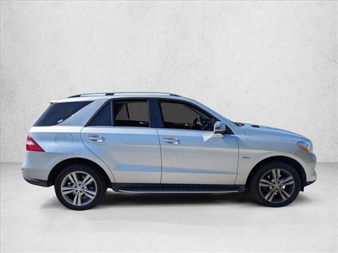 Used 2012 Mercedes-Benz ML 350 4MATIC image 4